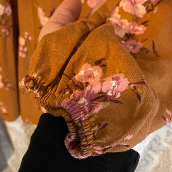 Sugar and Jade Floral Long Sleeve Dress “TWEEN” easily fit a Woman’s Large/XL - Picture 5 of 5